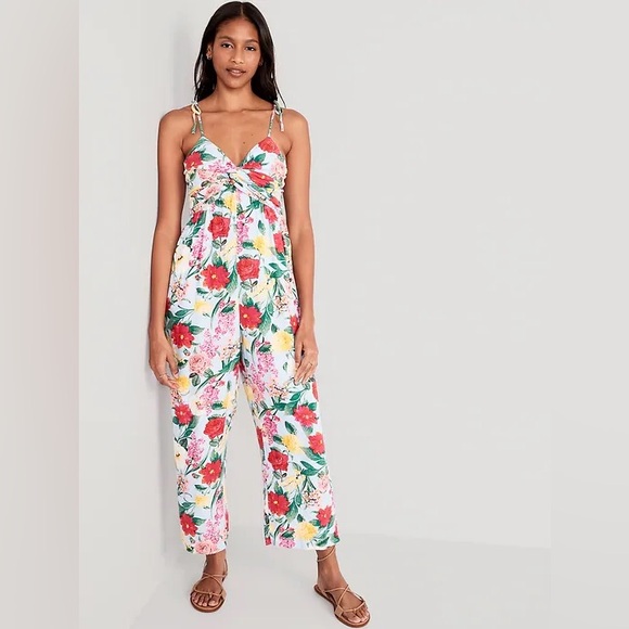 Old Navy MultiFloral Tie-Shoulder Cropped Twist-Front Jumpsuit Linen Blend - Picture 2 of 16